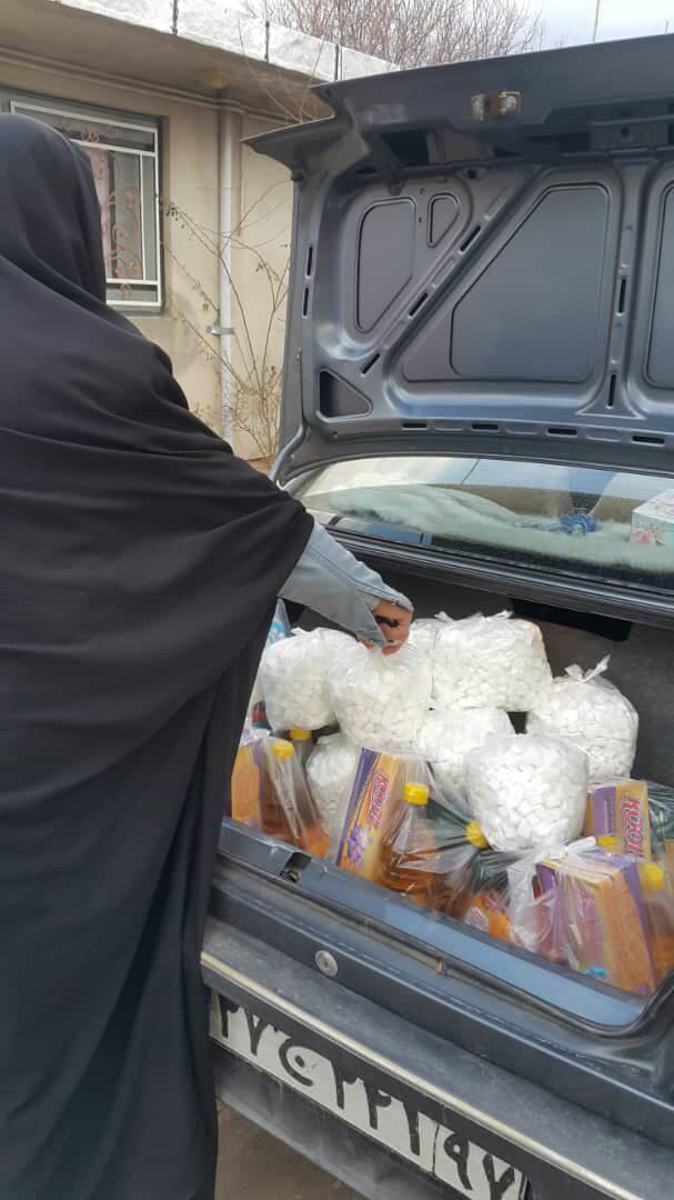 توزیع 30 بسته مواد غذایی به ارزش 6 میلیون تومان بین نیازمندان شهرستان خدابنده توزیع 30 بسته مواد غذایی به ارزش 6 میلیون تومان بین نیازمندان شهرستان خدابنده
